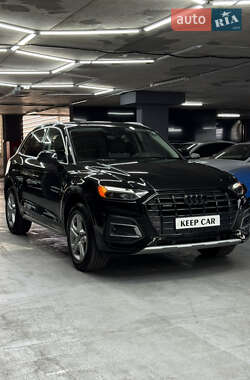 Внедорожник / Кроссовер Audi Q5 2021 в 