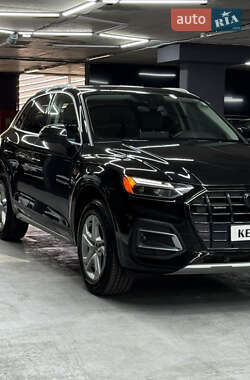 Внедорожник / Кроссовер Audi Q5 2021 в 