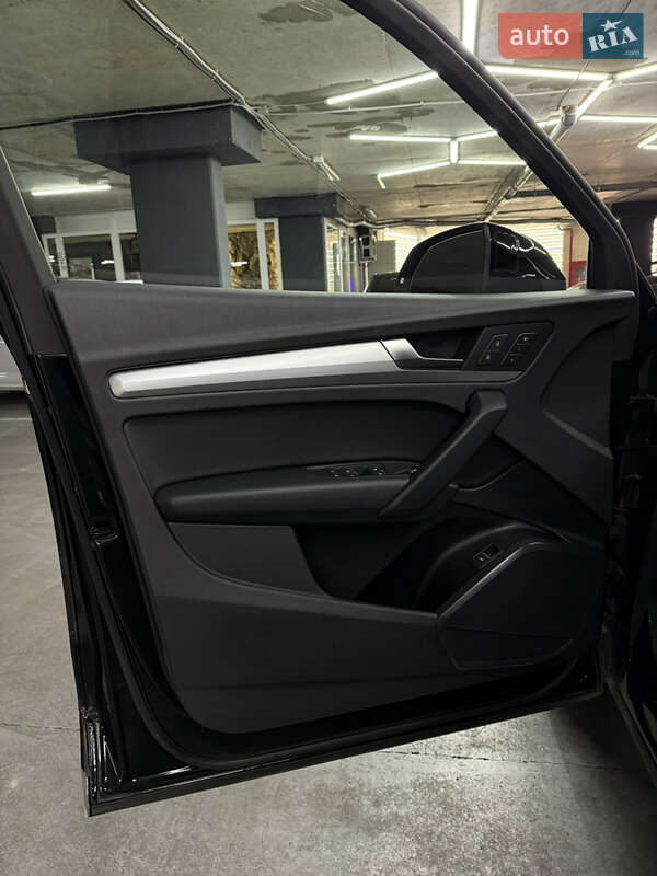 Внедорожник / Кроссовер Audi Q5 2021 в Одессе