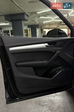 Внедорожник / Кроссовер Audi Q5 2021 в 