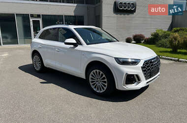 Внедорожник / Кроссовер Audi Q5 2021 в Киеве