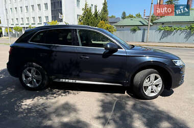 Внедорожник / Кроссовер Audi Q5 2019 в 