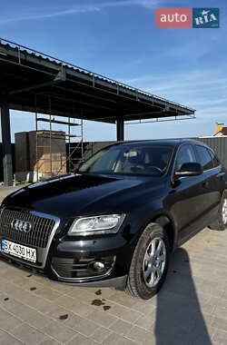 Внедорожник / Кроссовер Audi Q5 2010 в 