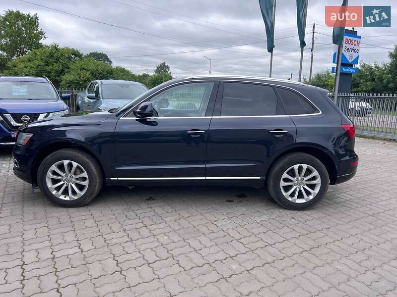 Внедорожник / Кроссовер Audi Q5 2015 в Нововолынске