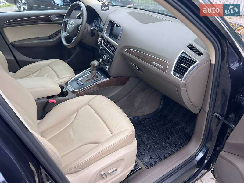 Внедорожник / Кроссовер Audi Q5 2015 в Нововолынске