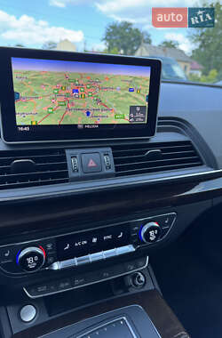 Внедорожник / Кроссовер Audi Q5 2018 в 
