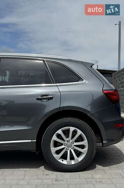 Внедорожник / Кроссовер Audi Q5 2015 в 