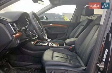 Внедорожник / Кроссовер Audi Q5 2021 в 