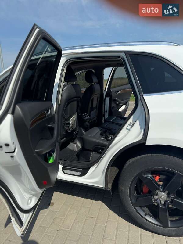 Внедорожник / Кроссовер Audi Q5 2011 в Золотоноше