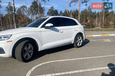 Внедорожник / Кроссовер Audi Q5 2017 в 