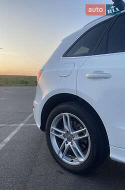 Внедорожник / Кроссовер Audi Q5 2016 в 