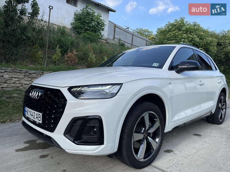 Внедорожник / Кроссовер Audi Q5 2023 в Ровно