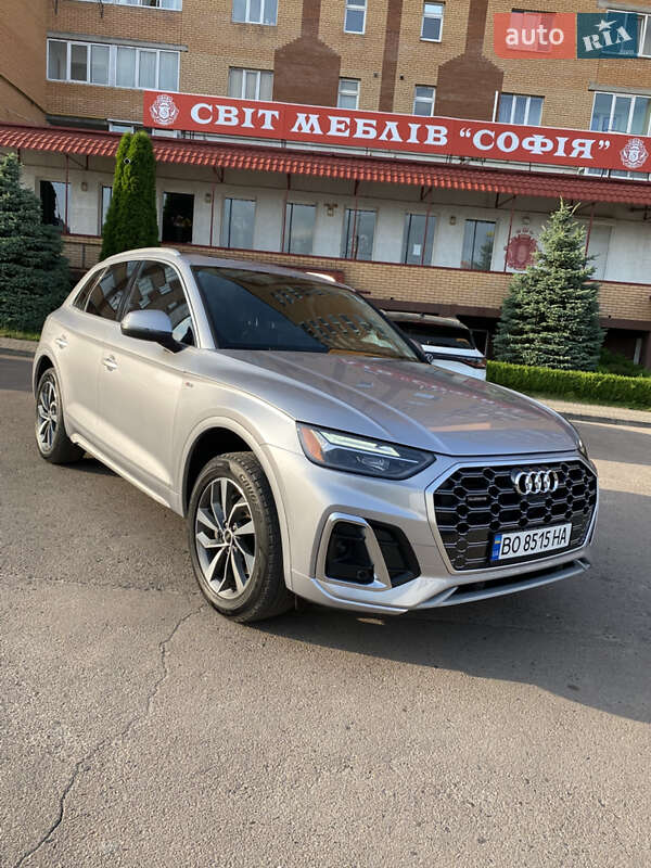 Внедорожник / Кроссовер Audi Q5 2022 в 