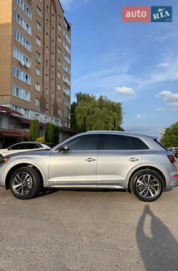 Внедорожник / Кроссовер Audi Q5 2022 в 