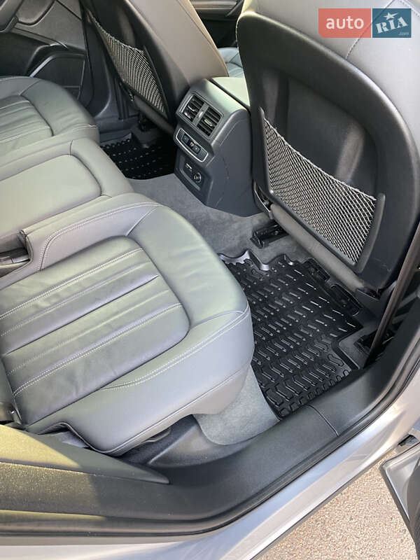 Внедорожник / Кроссовер Audi Q5 2022 в Тернополе