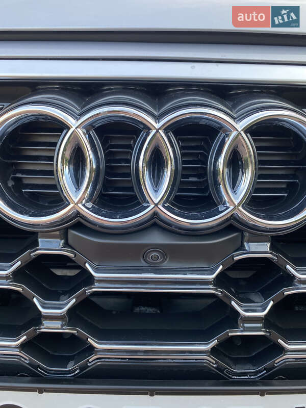 Внедорожник / Кроссовер Audi Q5 2022 в Тернополе