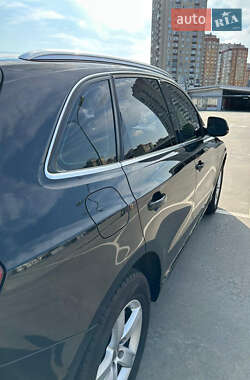 Внедорожник / Кроссовер Audi Q5 2009 в 
