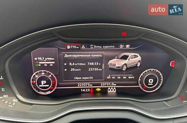 Внедорожник / Кроссовер Audi Q5 2017 в 