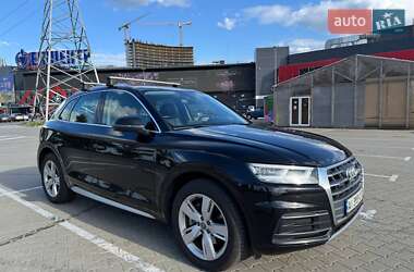 Внедорожник / Кроссовер Audi Q5 2017 в 