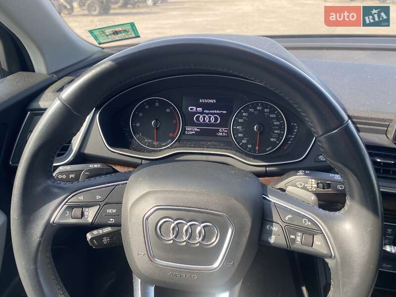 Позашляховик / Кросовер Audi Q5 2018 в Луцьку