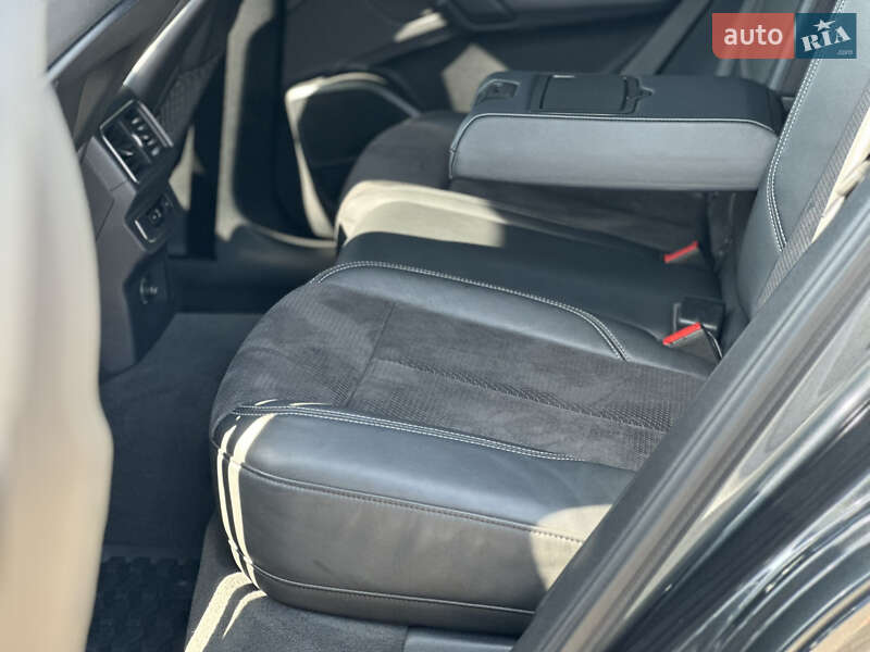 Внедорожник / Кроссовер Audi Q5 2018 в Тернополе