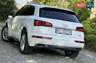 Внедорожник / Кроссовер Audi Q5 2017 в 