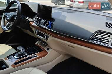 Внедорожник / Кроссовер Audi Q5 2022 в 