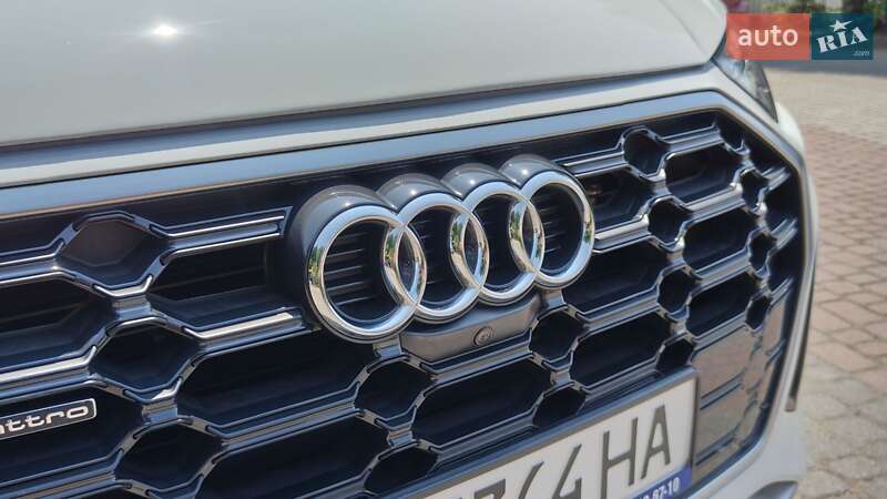 Позашляховик / Кросовер Audi Q5 2022 в Тернополі