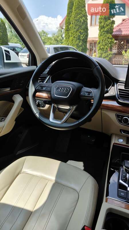 Позашляховик / Кросовер Audi Q5 2022 в Тернополі