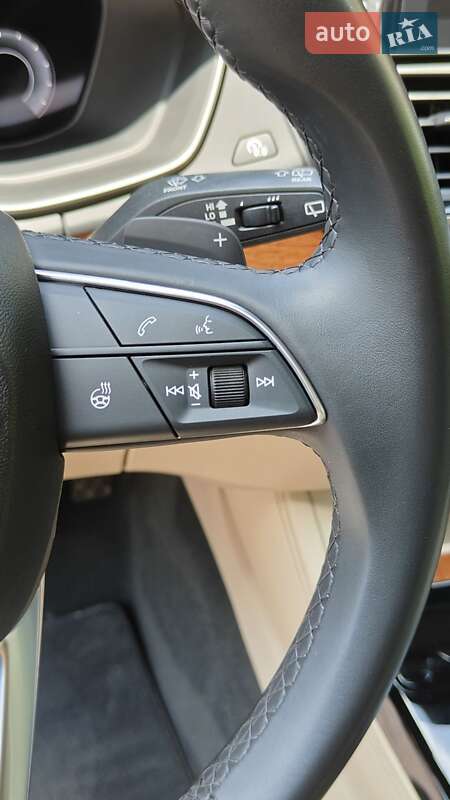 Позашляховик / Кросовер Audi Q5 2022 в Тернополі