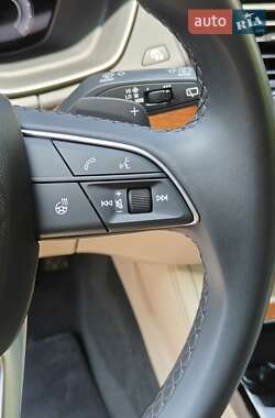 Внедорожник / Кроссовер Audi Q5 2022 в 