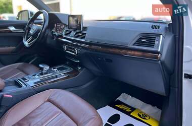 Внедорожник / Кроссовер Audi Q5 2018 в 