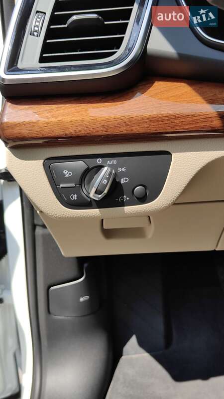 Позашляховик / Кросовер Audi Q5 2022 в Тернополі