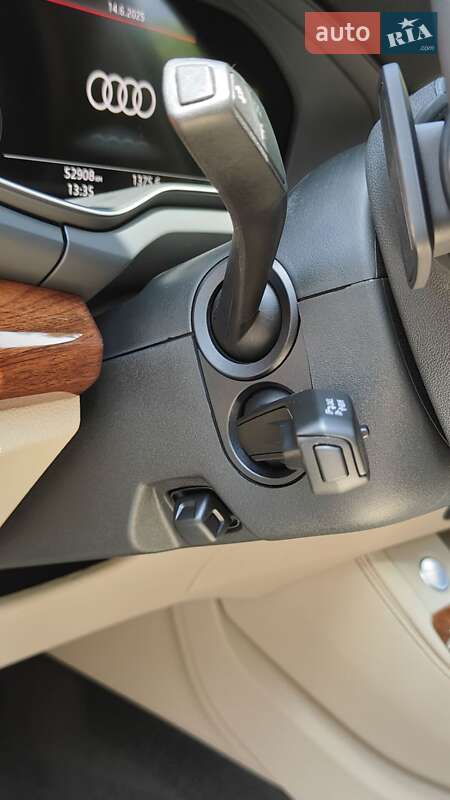 Позашляховик / Кросовер Audi Q5 2022 в Тернополі
