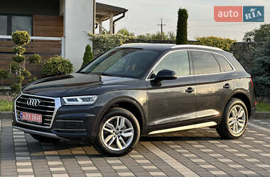 Внедорожник / Кроссовер Audi Q5 2020 в 