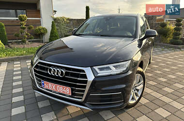 Внедорожник / Кроссовер Audi Q5 2020 в 
