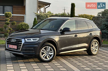 Внедорожник / Кроссовер Audi Q5 2020 в 
