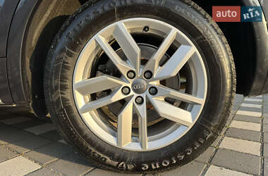 Внедорожник / Кроссовер Audi Q5 2020 в 