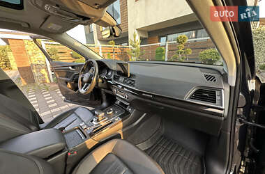 Внедорожник / Кроссовер Audi Q5 2020 в 