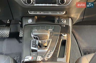 Внедорожник / Кроссовер Audi Q5 2020 в 