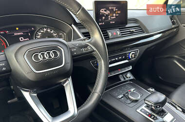 Внедорожник / Кроссовер Audi Q5 2020 в 
