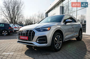 Внедорожник / Кроссовер Audi Q5 2021 в 