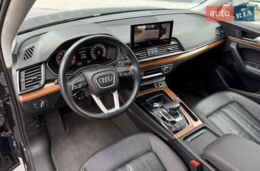 Внедорожник / Кроссовер Audi Q5 2020 в 