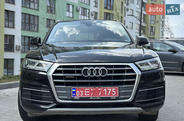 Внедорожник / Кроссовер Audi Q5 2017 в 