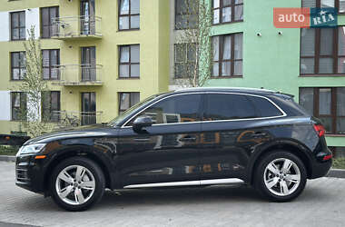 Внедорожник / Кроссовер Audi Q5 2017 в 