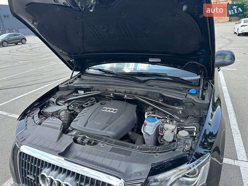 Позашляховик / Кросовер Audi Q5 2011 в Києві