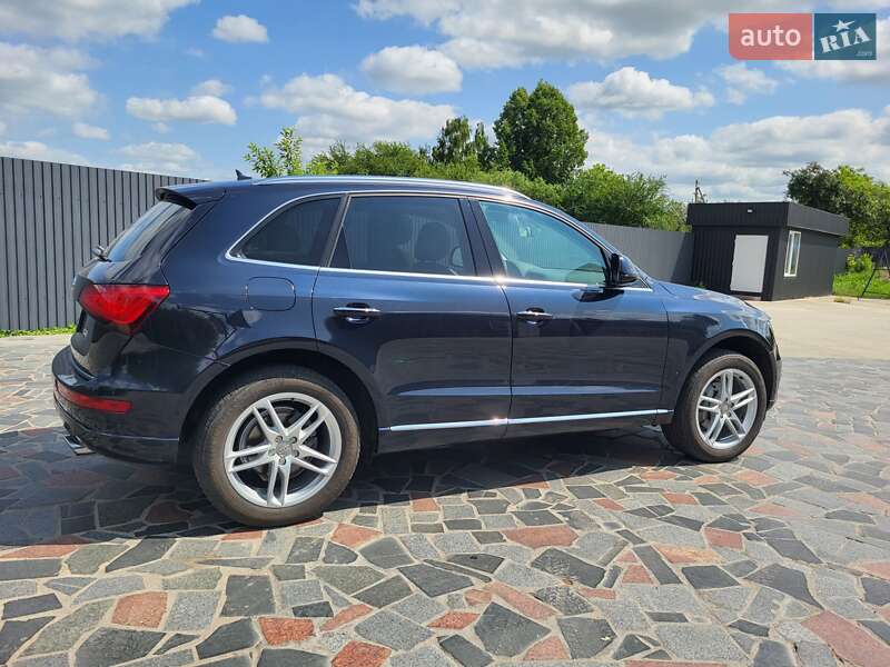 Позашляховик / Кросовер Audi Q5 2016 в Житомирі