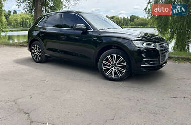 Внедорожник / Кроссовер Audi Q5 2017 в 