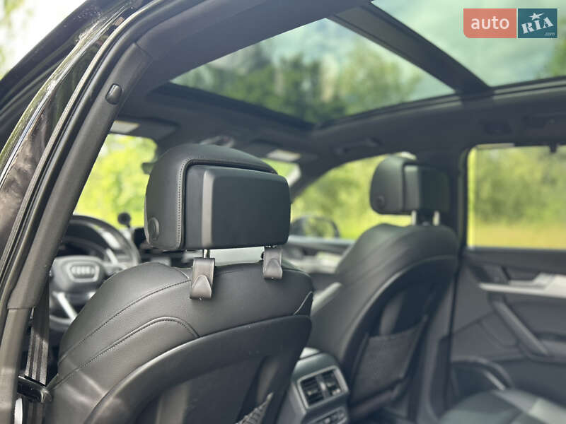 Позашляховик / Кросовер Audi Q5 2017 в Рівному