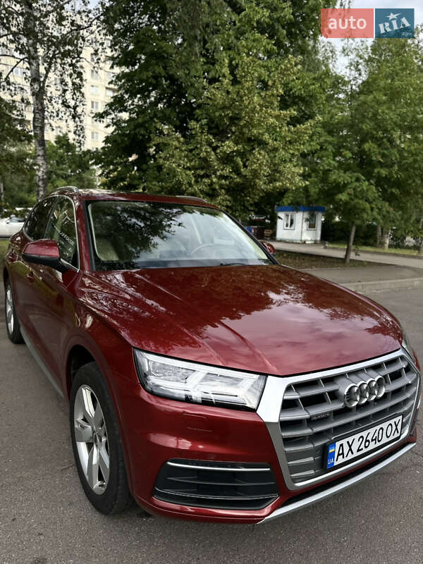 Внедорожник / Кроссовер Audi Q5 2019 в 